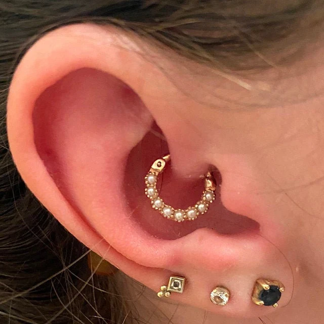 piercing daith perle bijou
